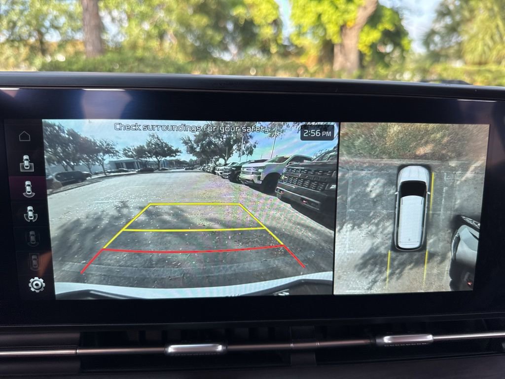 Used 2024 Kia Carnival SX image 28