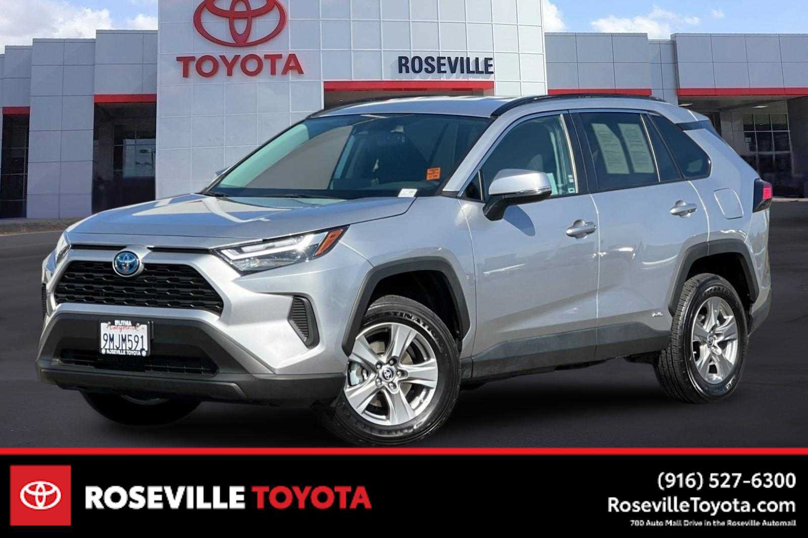 Certified 2024 Toyota RAV4 LE AWD/4WD image 1