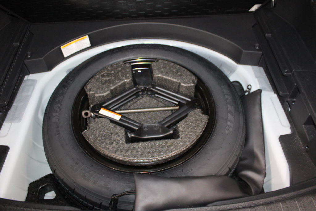 Used 2025 Toyota RAV4 XLE AWD/4WD image 24