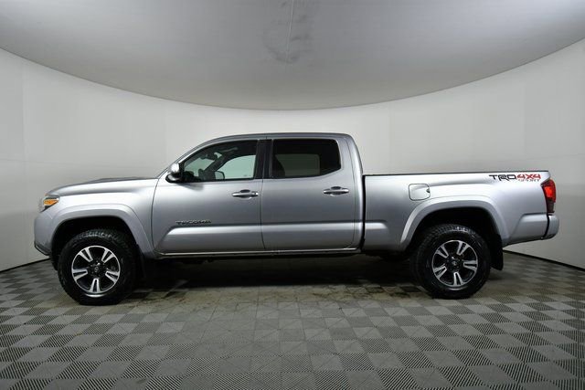 Used 2019 Toyota Tacoma TRD Sport image 16