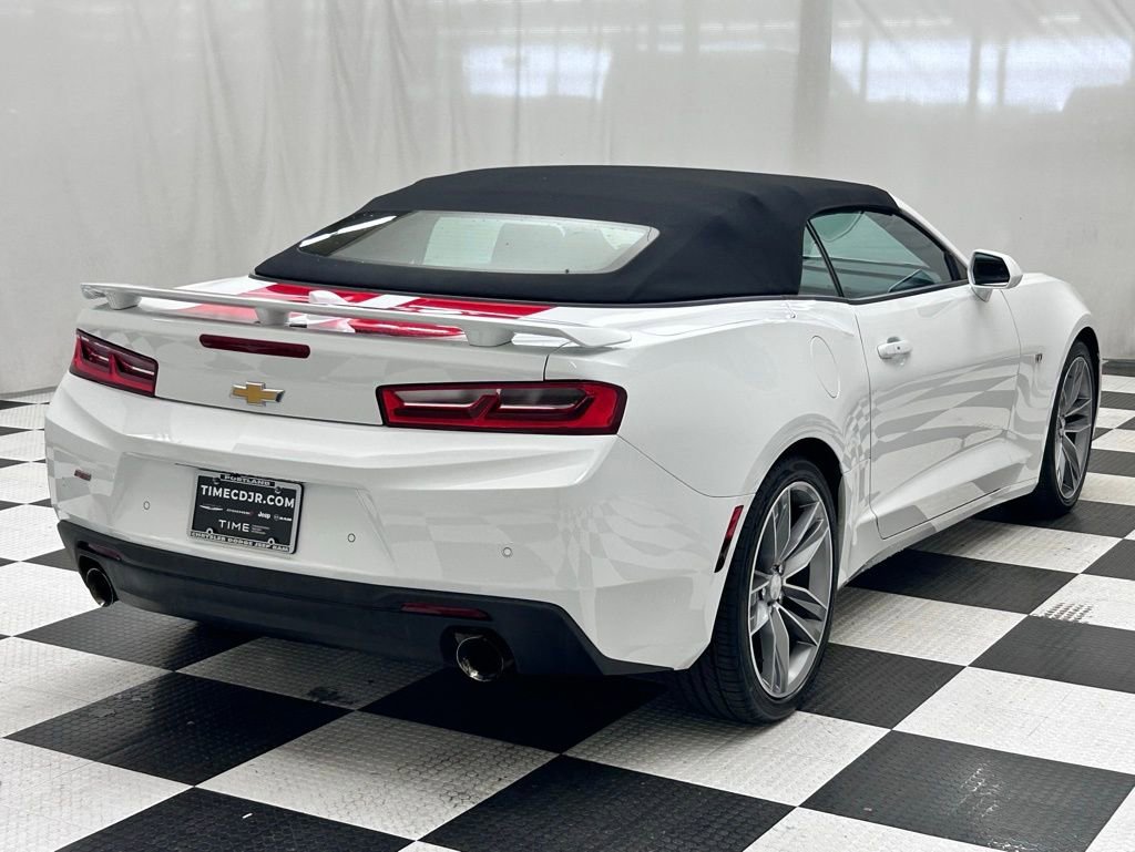 Used 2017 Chevrolet Camaro LT RWD image 7