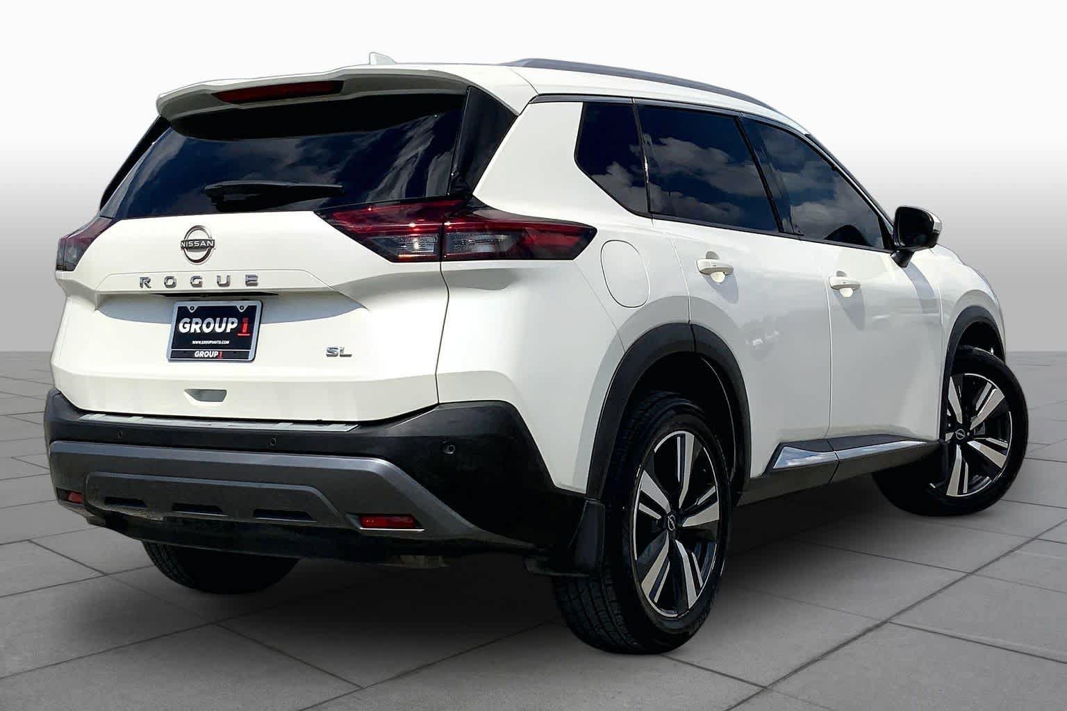 Used 2022 Nissan Rogue SL FWD image 13