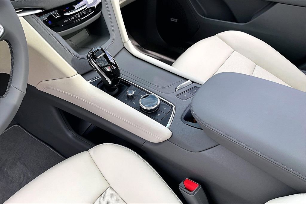 New 2026 Cadillac XT5 Premium Luxury w/ Driver Assist Package image 8
