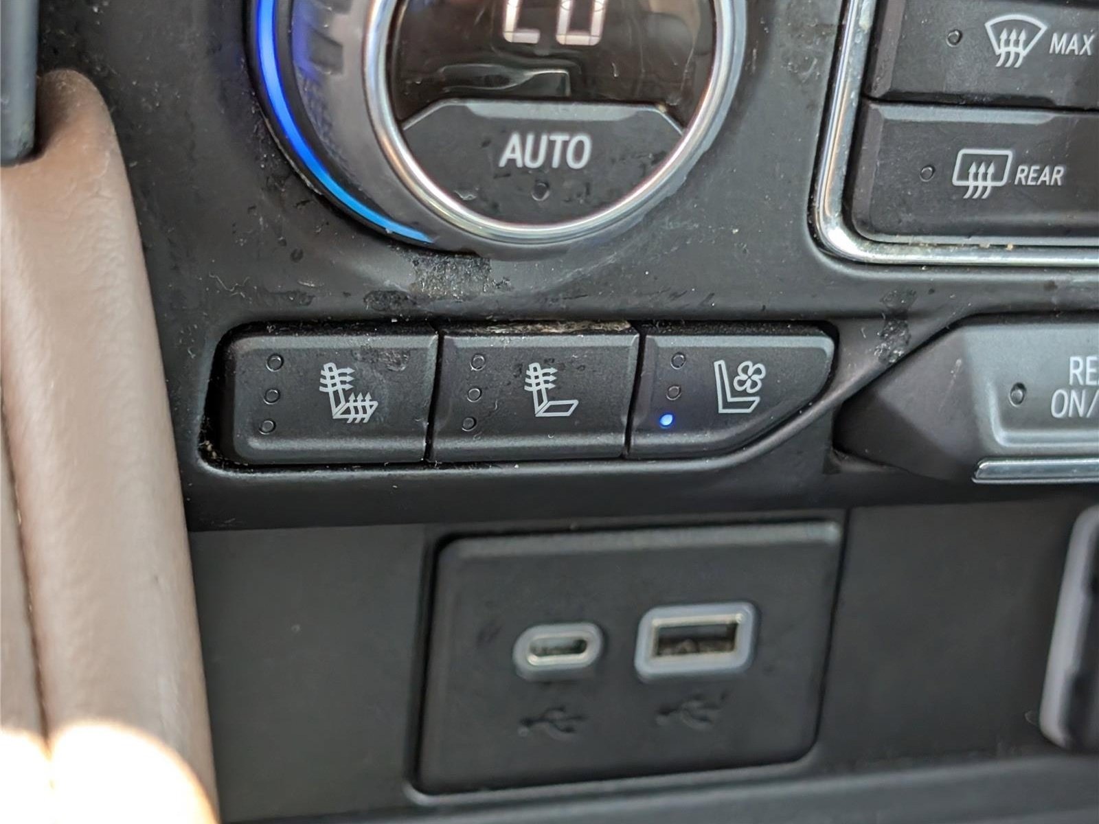 Used 2023 Chevrolet Tahoe High Country AWD/4WD image 30