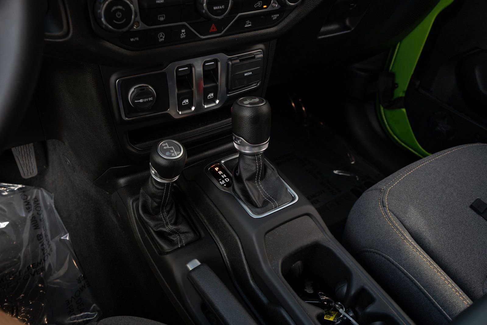 Used 2025 Jeep Wrangler Sport image 24