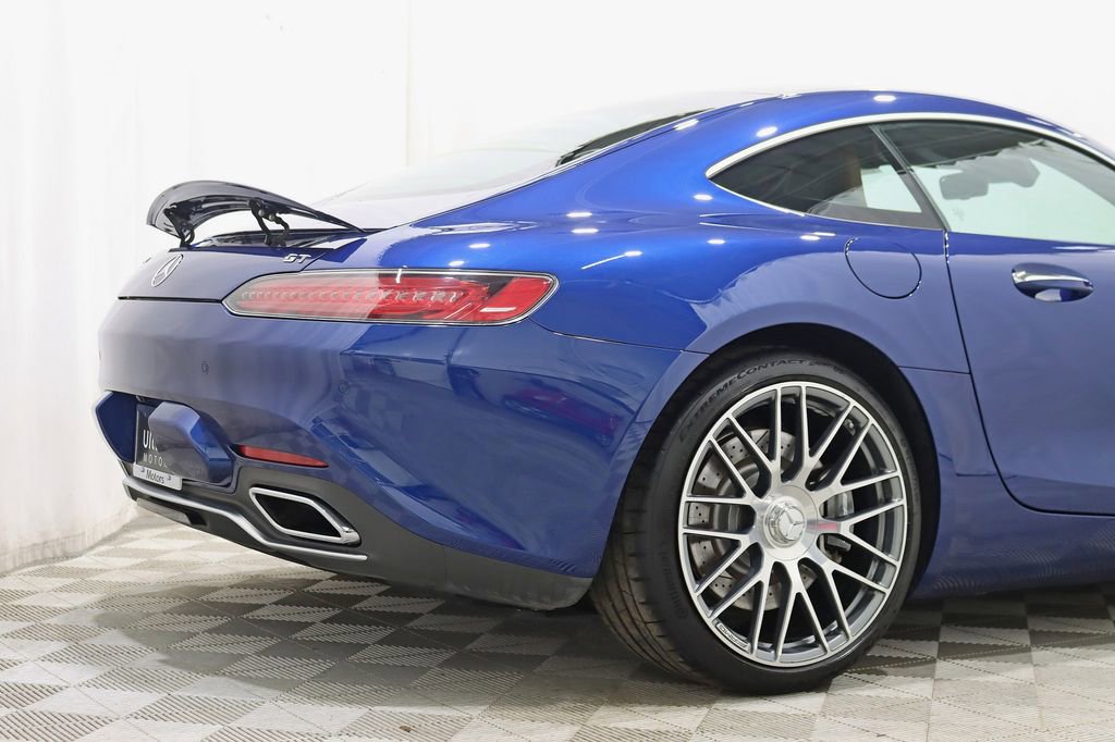 Used 2017 Mercedes-Benz AMG GT Coupe w/ Exclusive Interior Package image 10