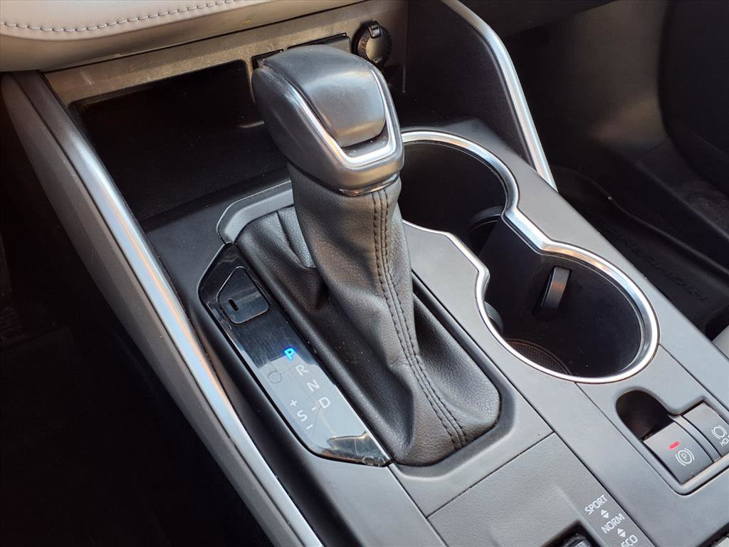 Certified 2021 Toyota Highlander XLE image 14