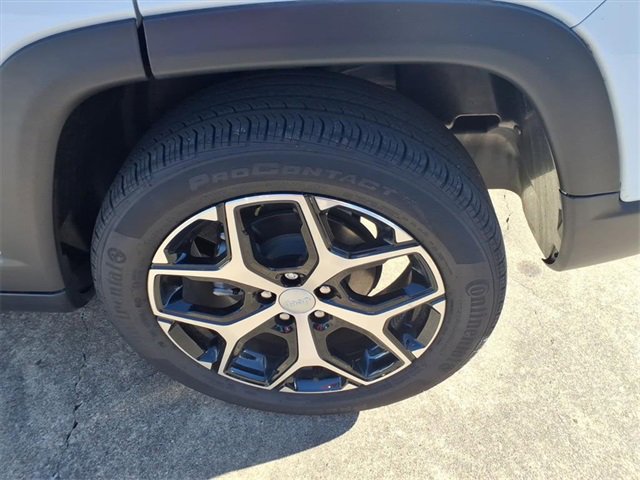 Used 2024 Jeep Compass Limited image 19