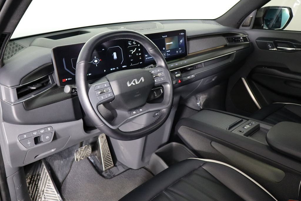 Used 2024 Kia EV9 GT-Line AWD/4WD image 30