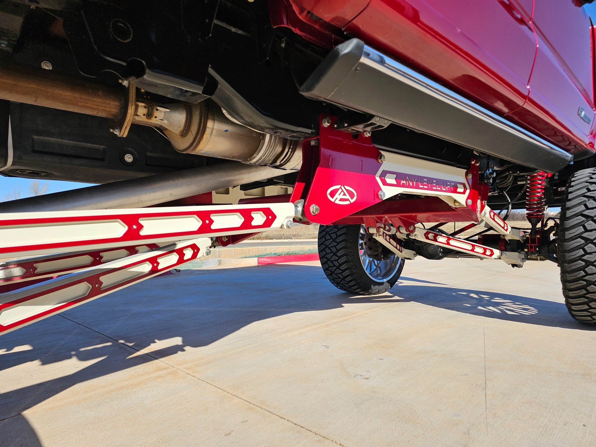 Used 2025 Ford F250 Platinum w/ FX4 Off-Road Package image 32