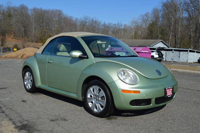 Used 2008 Volkswagen Beetle S image 4