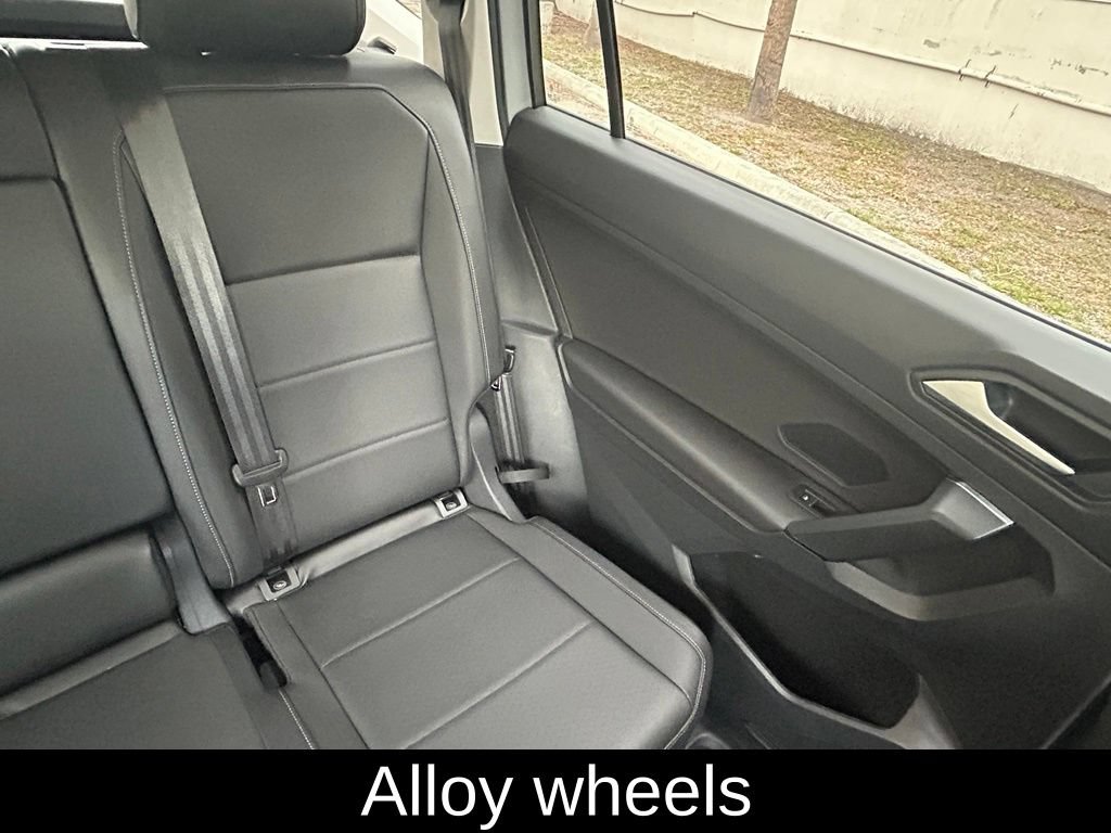 Used 2019 Volkswagen Tiguan SE AWD/4WD image 14
