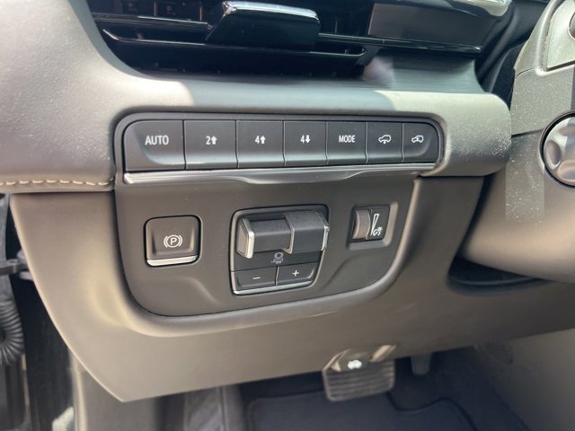 Used 2024 Cadillac Escalade Sport Platinum w/ Heavy-Duty Trailer Package image 20