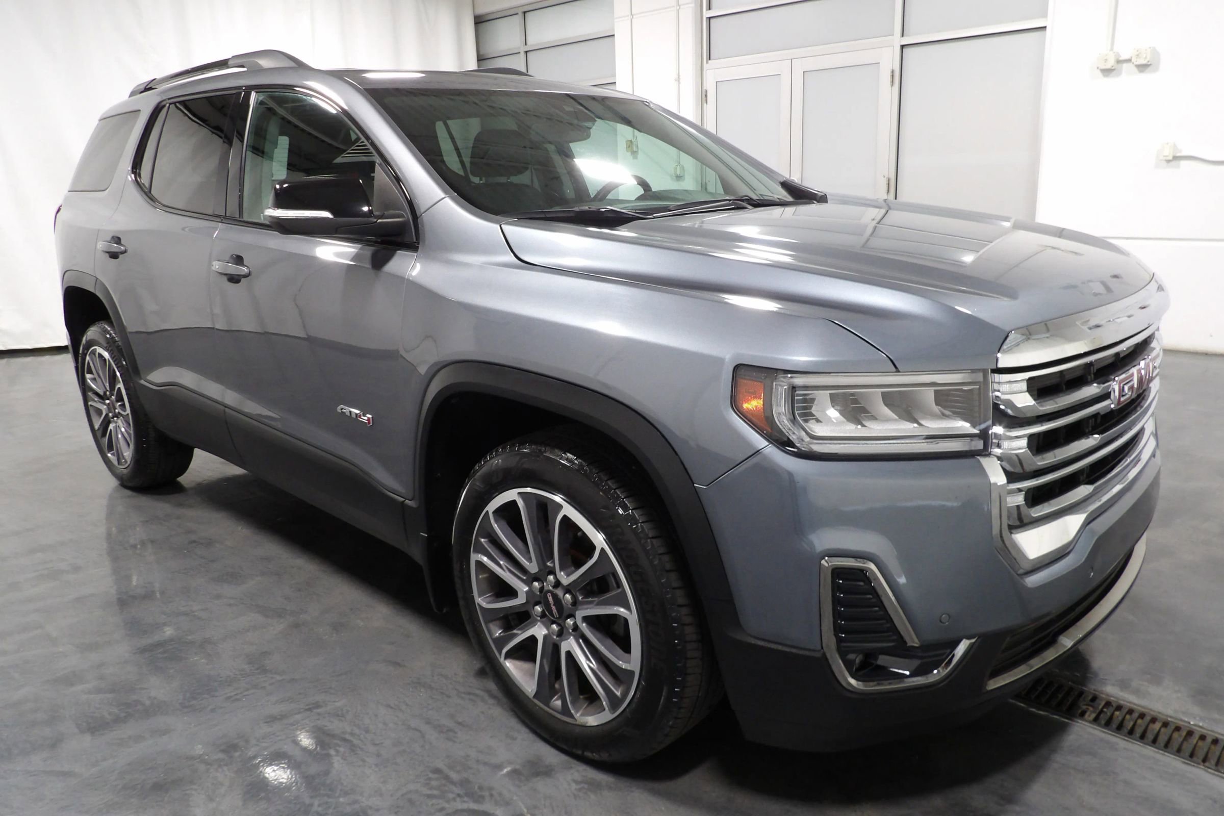 Used 2020 GMC Acadia AT4 w/ Driver Alert Package II AWD/4WD image 2