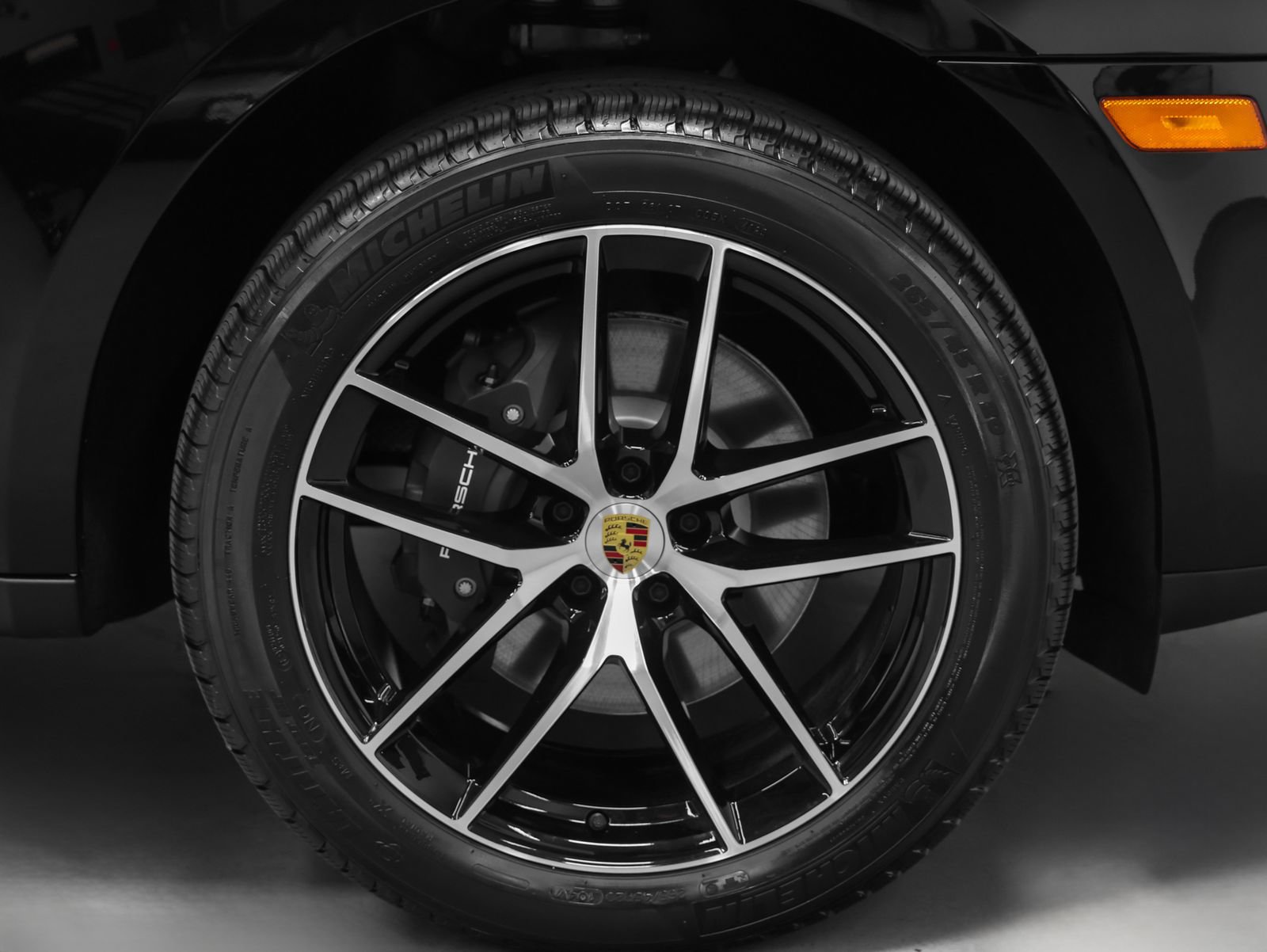 New 2026 Porsche Macan AWD/4WD image 15