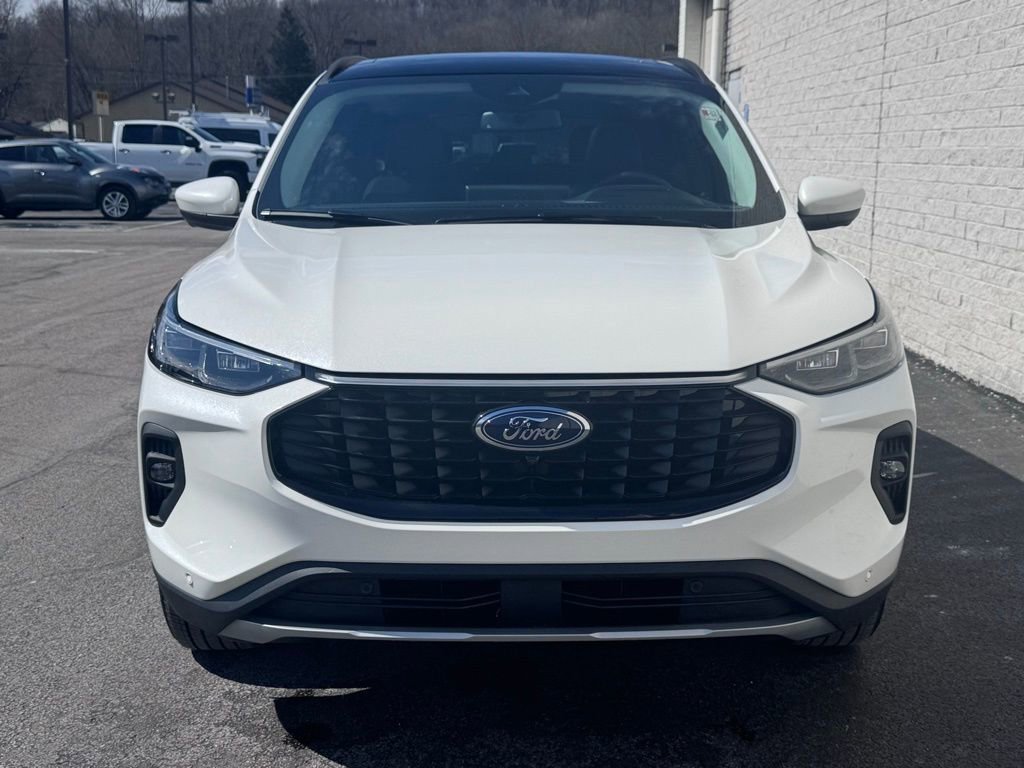 Used 2026 Ford Escape Platinum w/ Premium Technology Package image 3