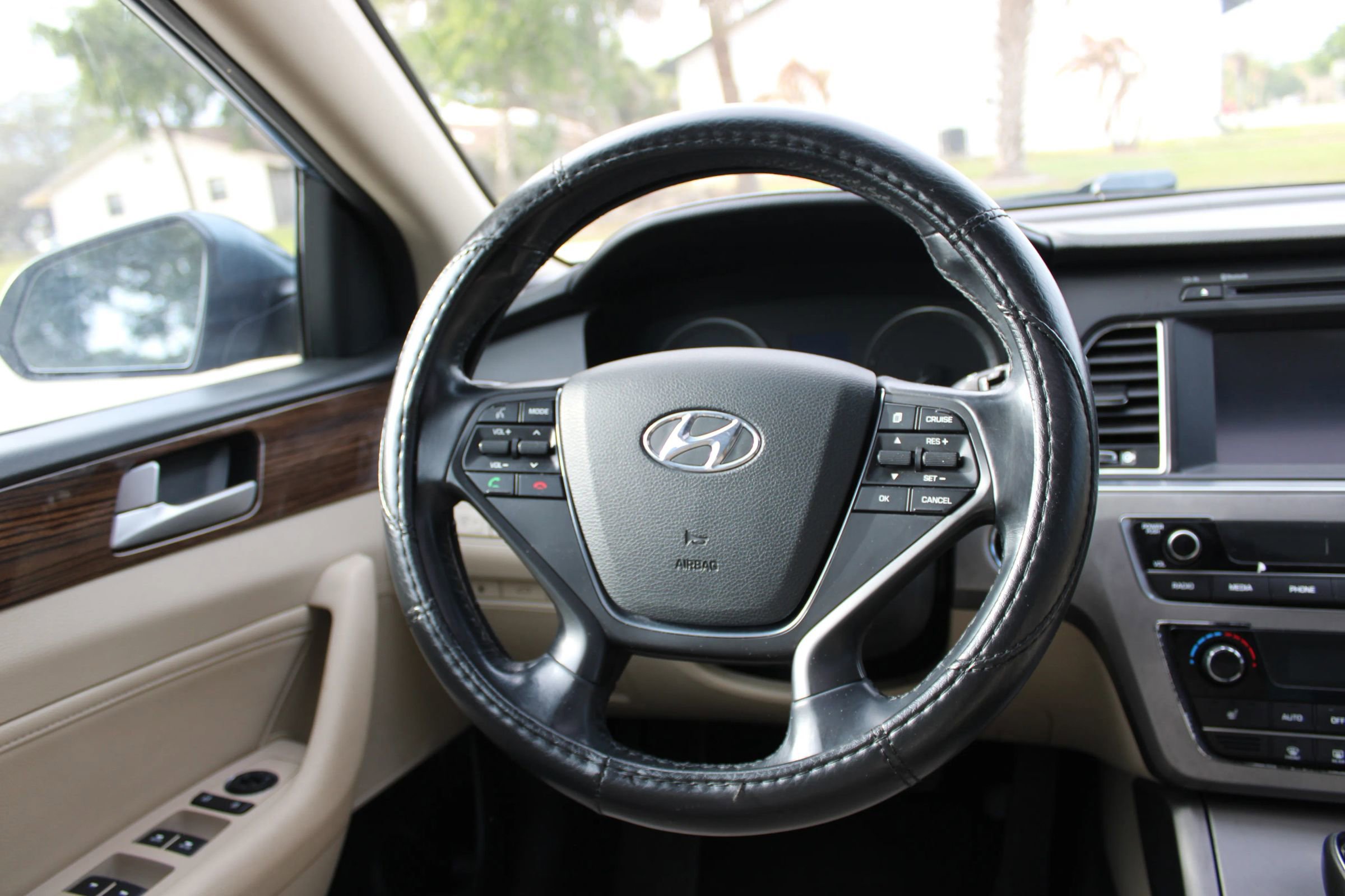 Used 2017 Hyundai Sonata Limited FWD image 10