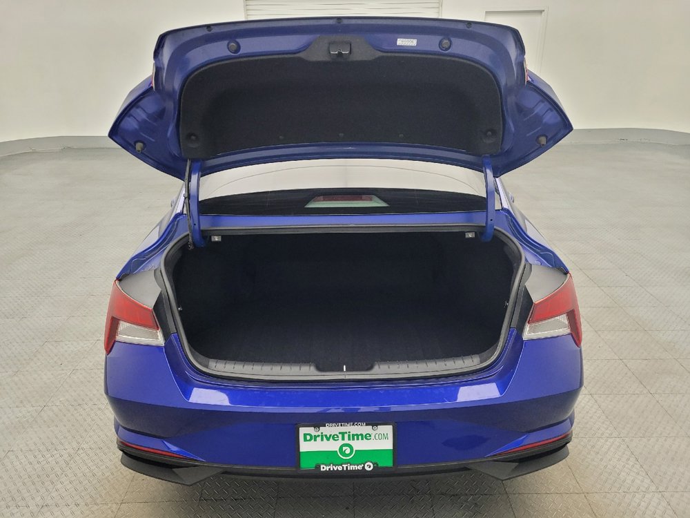 Used 2023 Hyundai Elantra SEL image 29