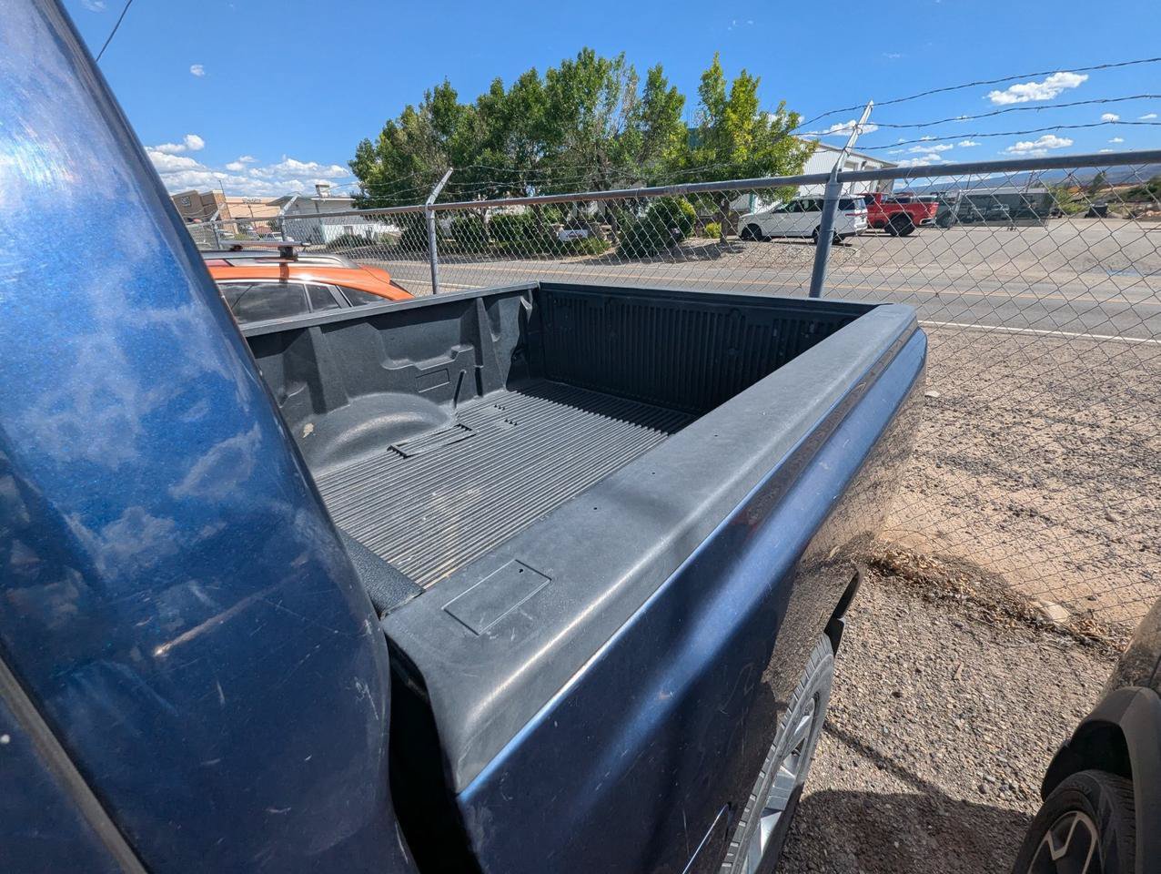 Used 2011 Nissan Titan SV w/ SV Value Truck Pkg AWD/4WD image 11