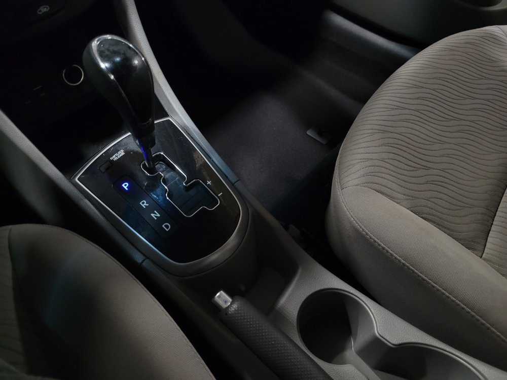 Used 2014 Hyundai Accent GLS w/ Option Group 2 image 26