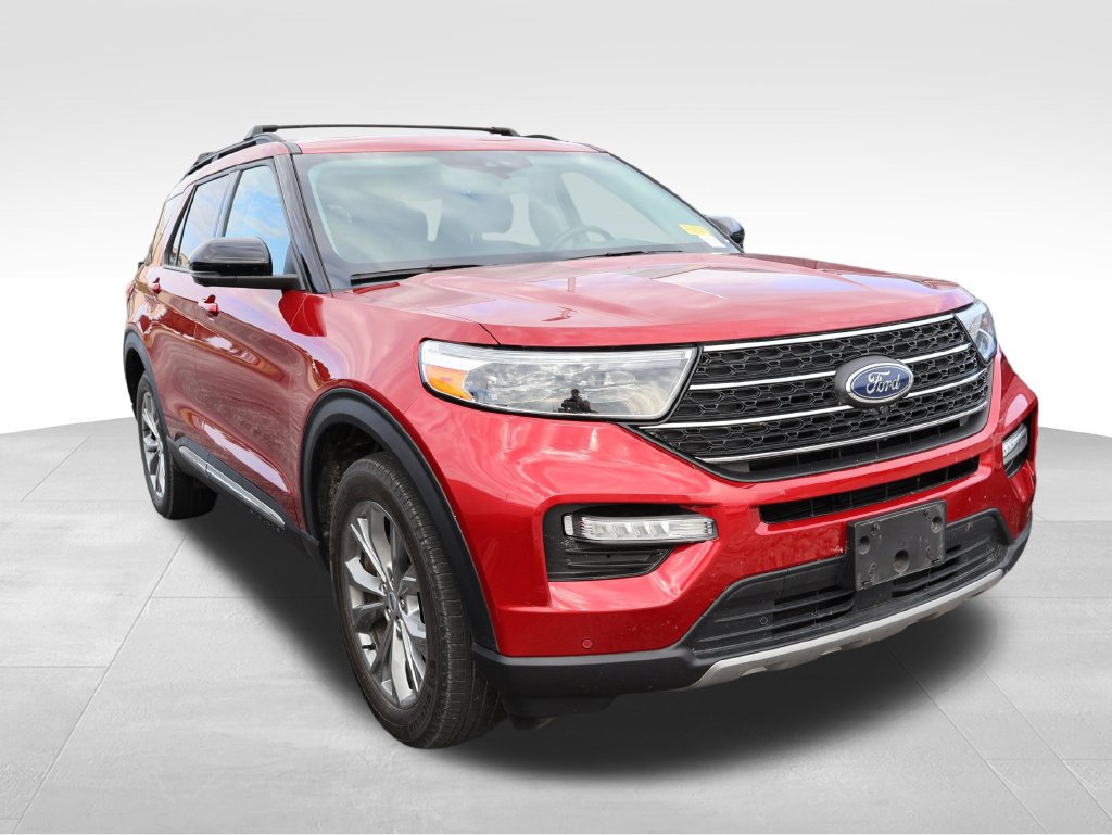 Used 2022 Ford Explorer XLT w/ Equipment Group 202A AWD/4WD image 14