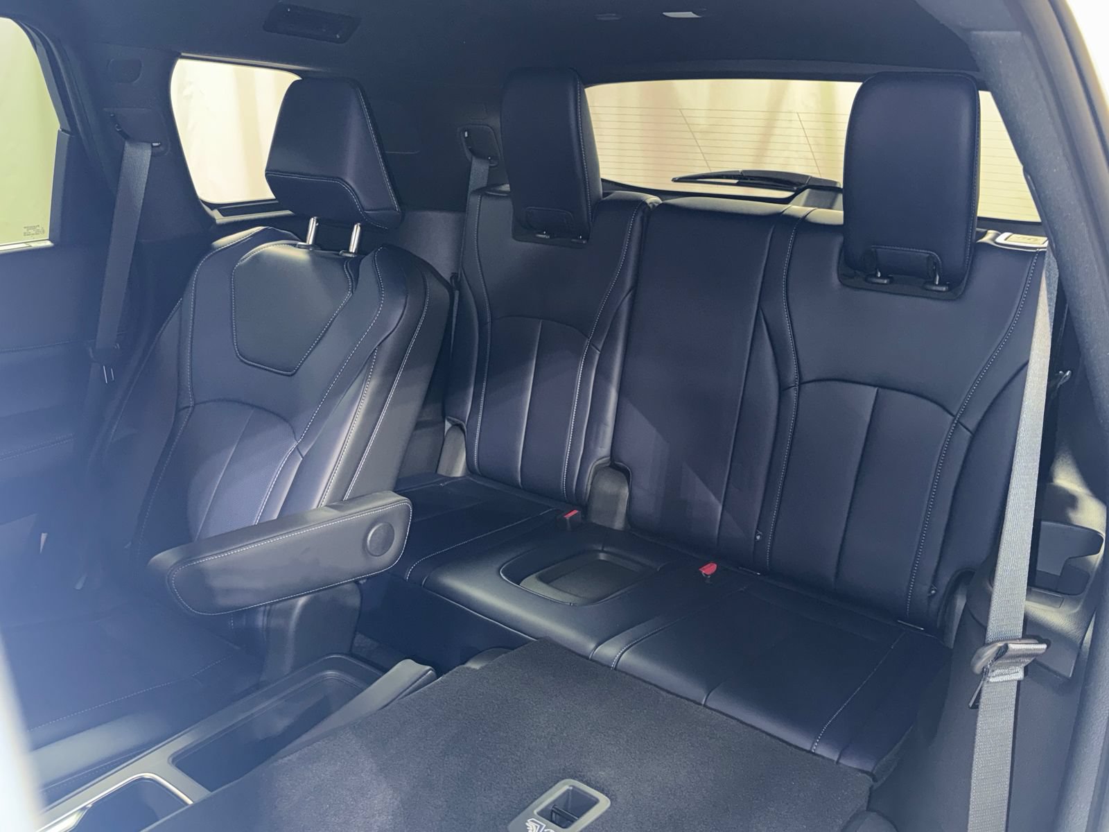 Certified 2026 INFINITI QX60 Sport w/ Dark Cargo Package AWD/4WD image 29