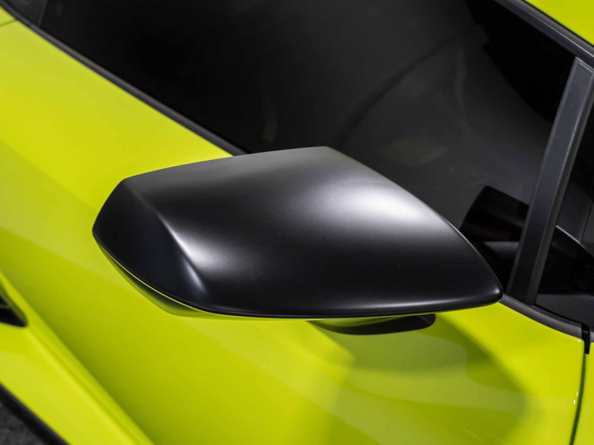 Used 2023 Lamborghini Huracan STO RWD image 13