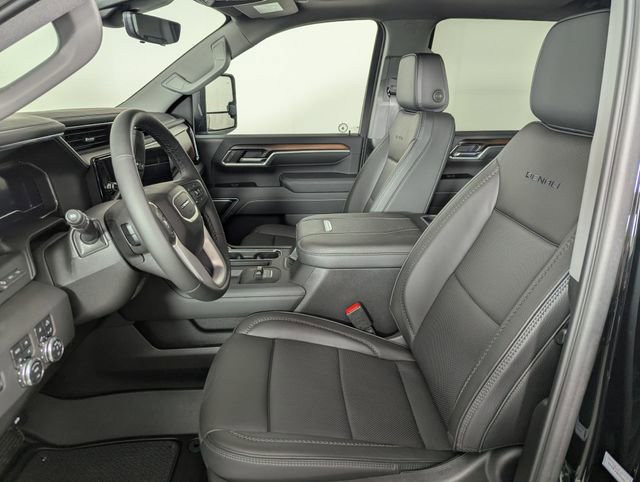 Used 2025 GMC Sierra 2500 Denali w/ Technology Package AWD/4WD image 16