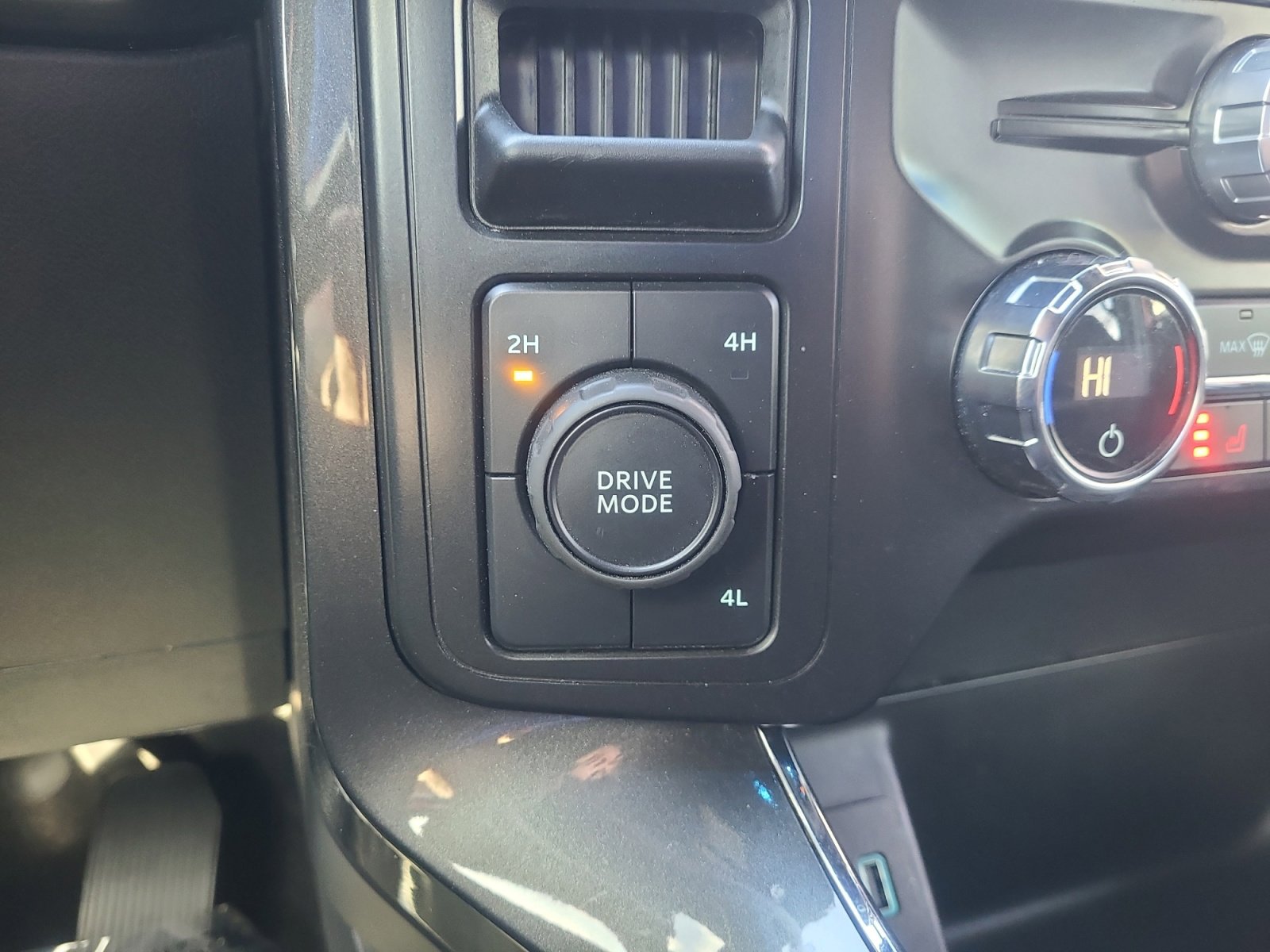 Certified 2021 Ford F150 XLT w/ Equipment Group 302A High image 33