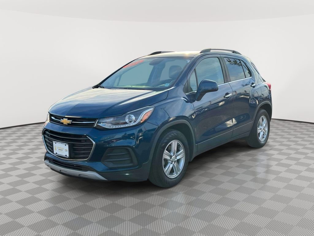 Used 2019 Chevrolet Trax LT w/ LT Convenience Package FWD image 3