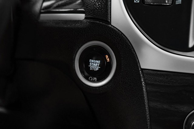 Used 2022 Chrysler 300 Touring w/ Sport Appearance Package image 19