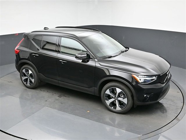 New 2026 Volvo XC40 B4 Plus w/ Protection Package Premier image 44