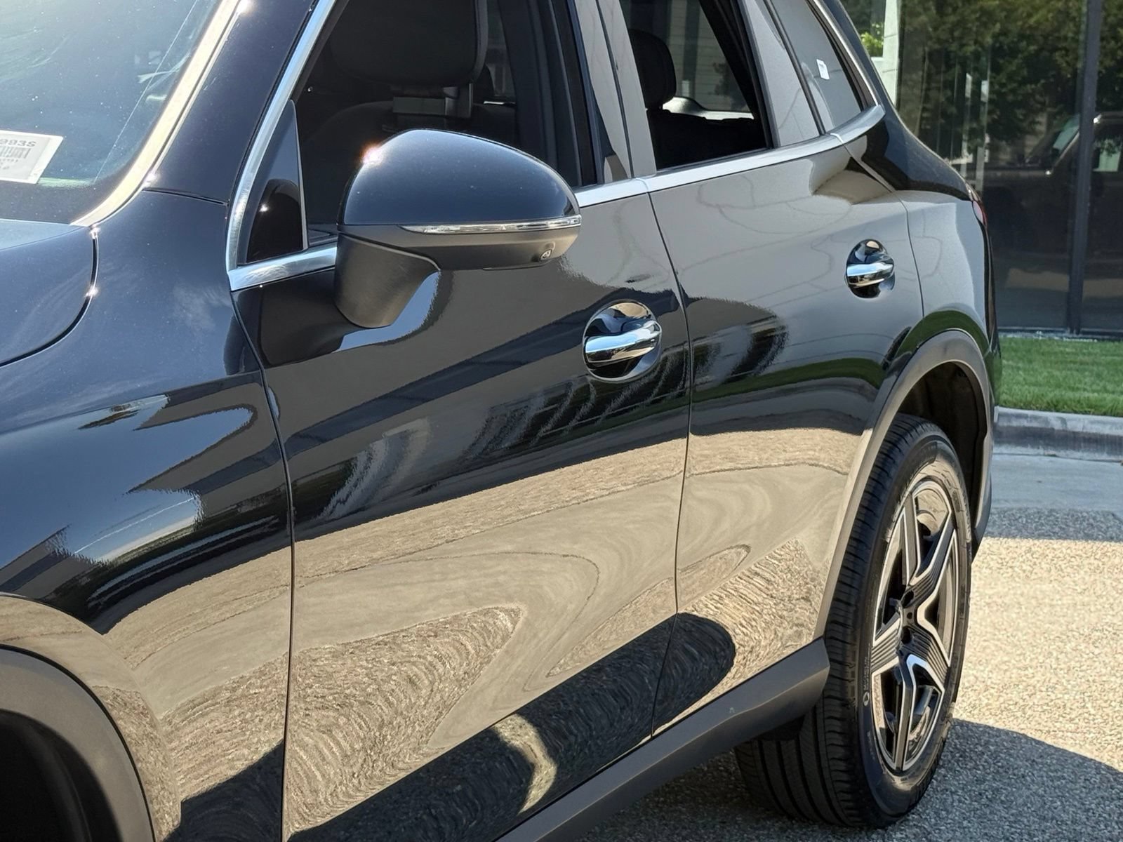 Used 2026 Mercedes-Benz GLC 300 image 4