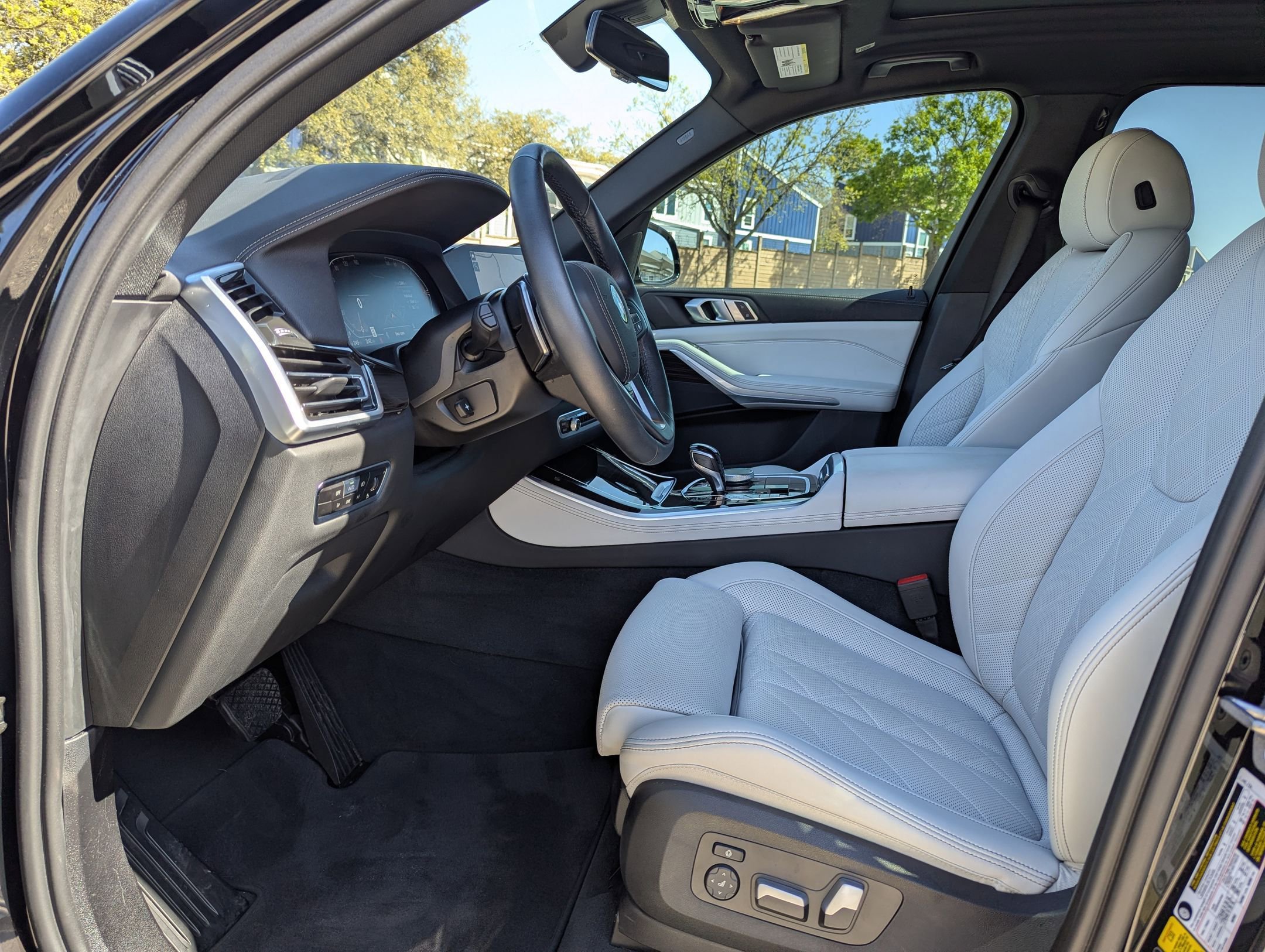 Used 2023 BMW X5 xDrive40i w/ Premium Package image 9