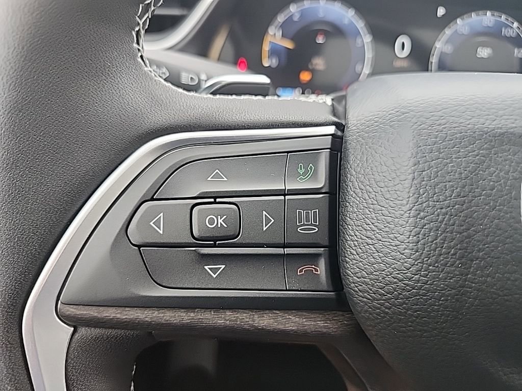 New 2025 Jeep Grand Cherokee L Limited w/ Black Appearance Package image 31