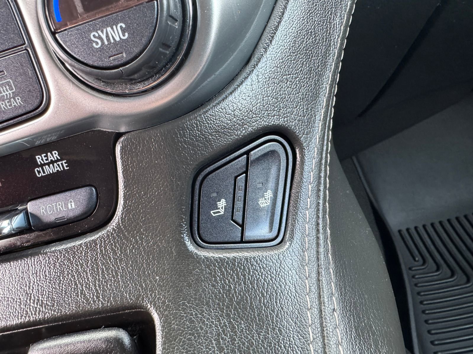 Used 2018 Chevrolet Tahoe LT AWD/4WD image 29