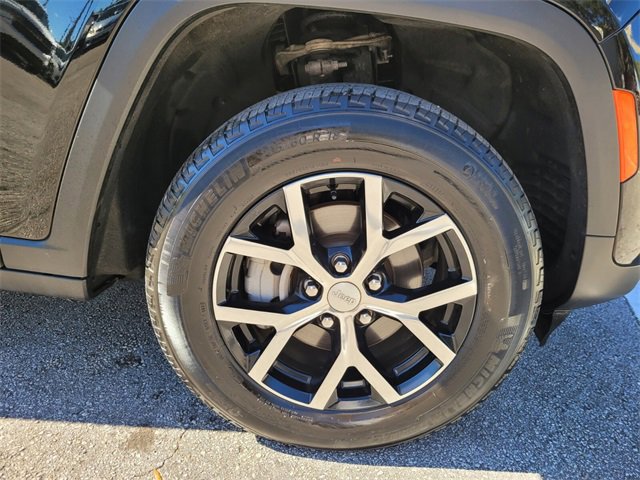 Used 2024 Jeep Grand Cherokee Limited image 27