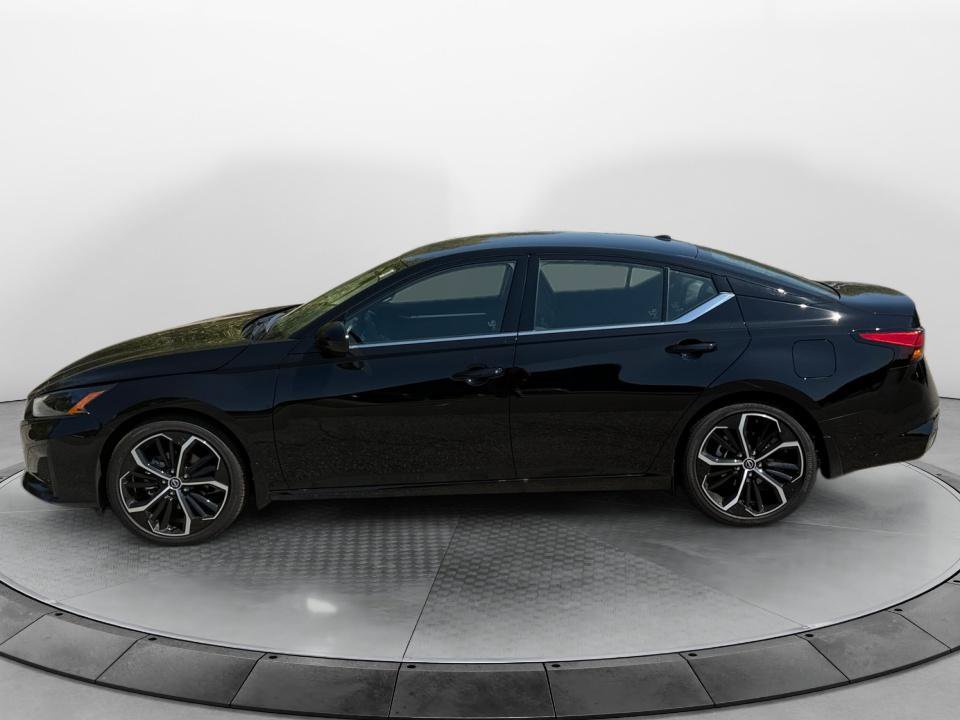 Certified 2026 Nissan Altima 2.5 SR FWD image 4
