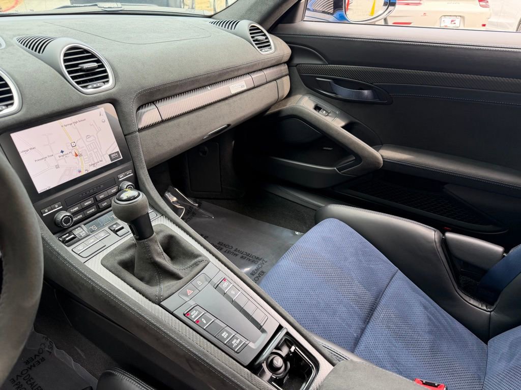 Used 2025 Porsche 718 Cayman GT4 RS w/ Weissach Package image 38