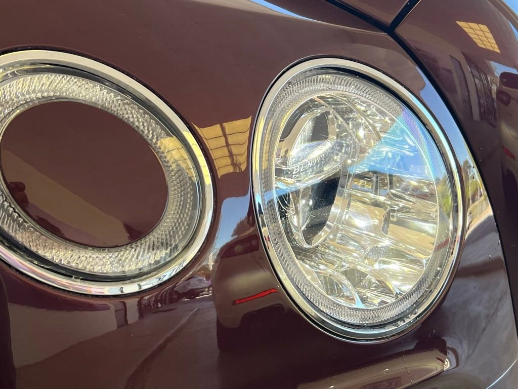 Used 2017 Bentley Bentayga image 41