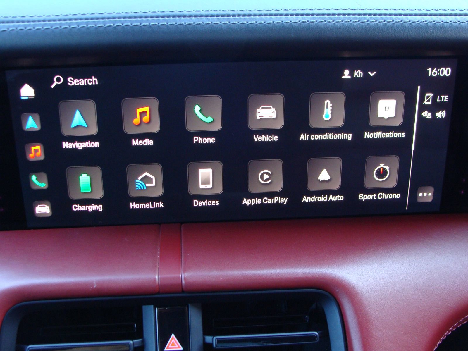 Used 2020 Porsche Taycan 4S image 24