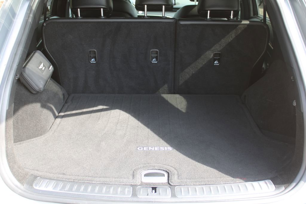 Used 2023 Genesis GV70 2.5T w/ Sport Prestige Package image 10