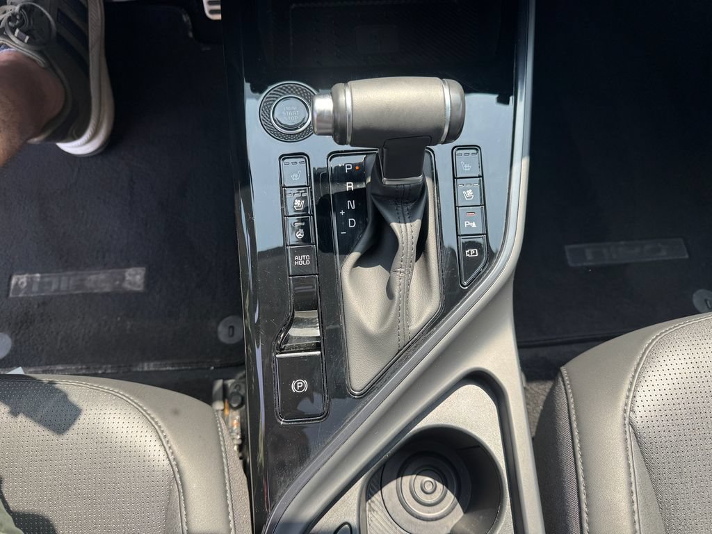 Used 2023 Kia Niro SX Touring FWD image 21