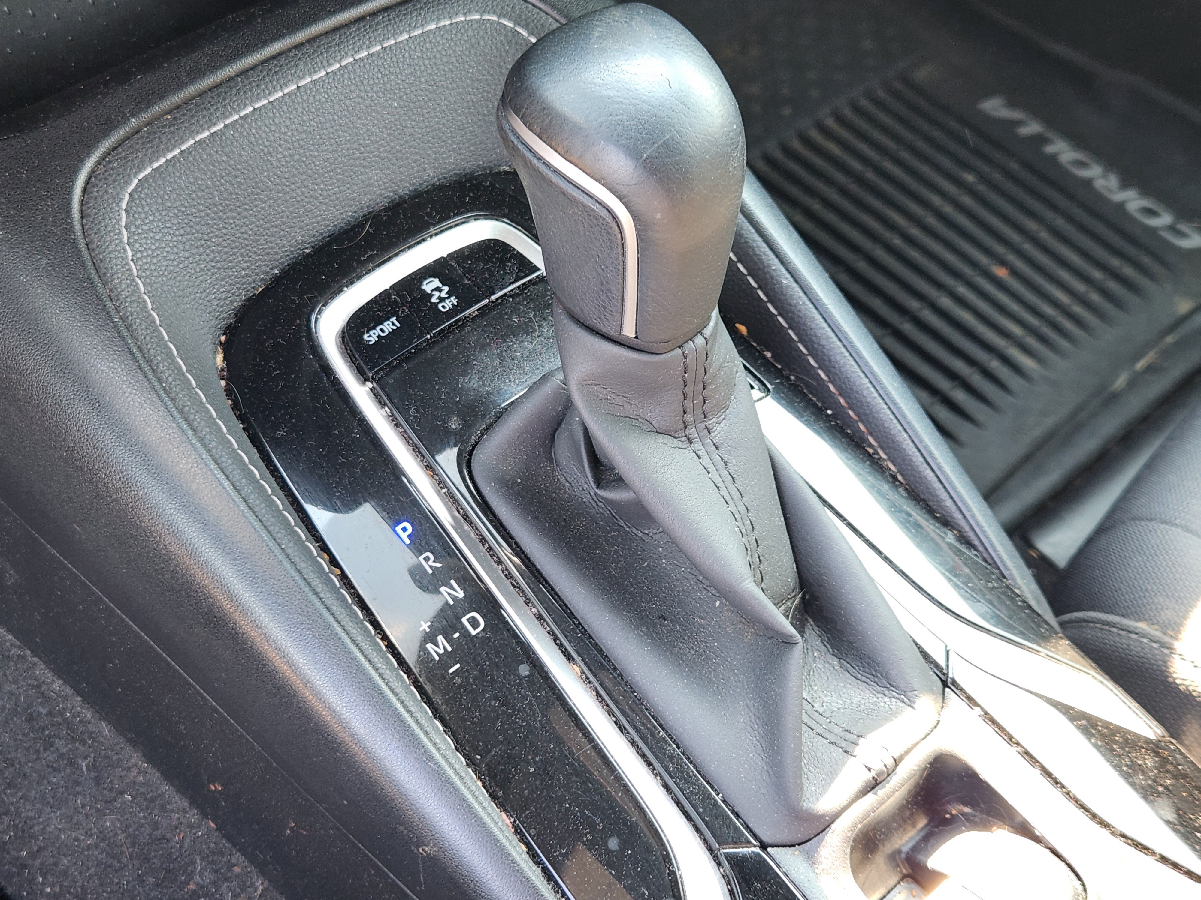 Used 2019 Toyota Corolla SE w/ SE Option Package FWD image 12