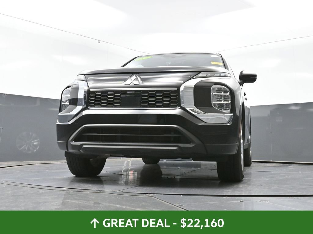 Used 2025 Mitsubishi Outlander ES image 53