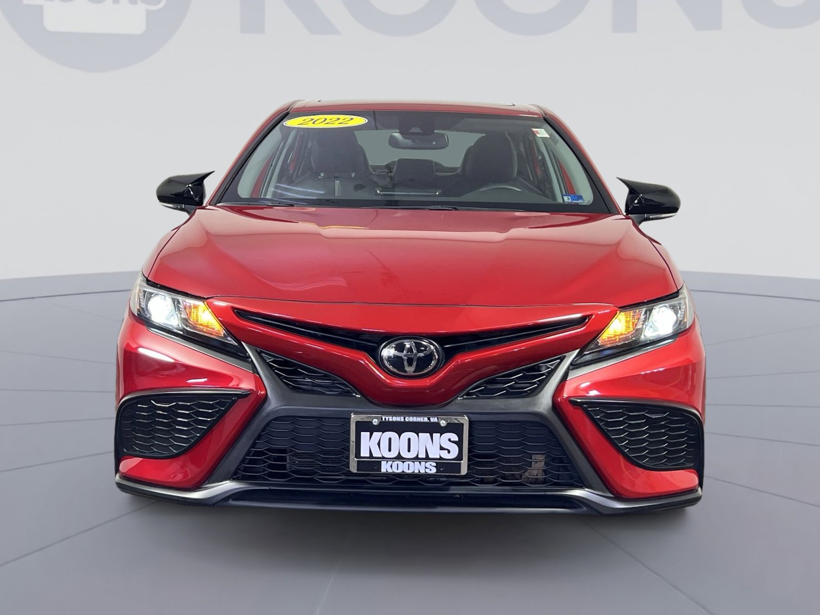 Used 2022 Toyota Camry SE w/ Cold Weather Package image 11