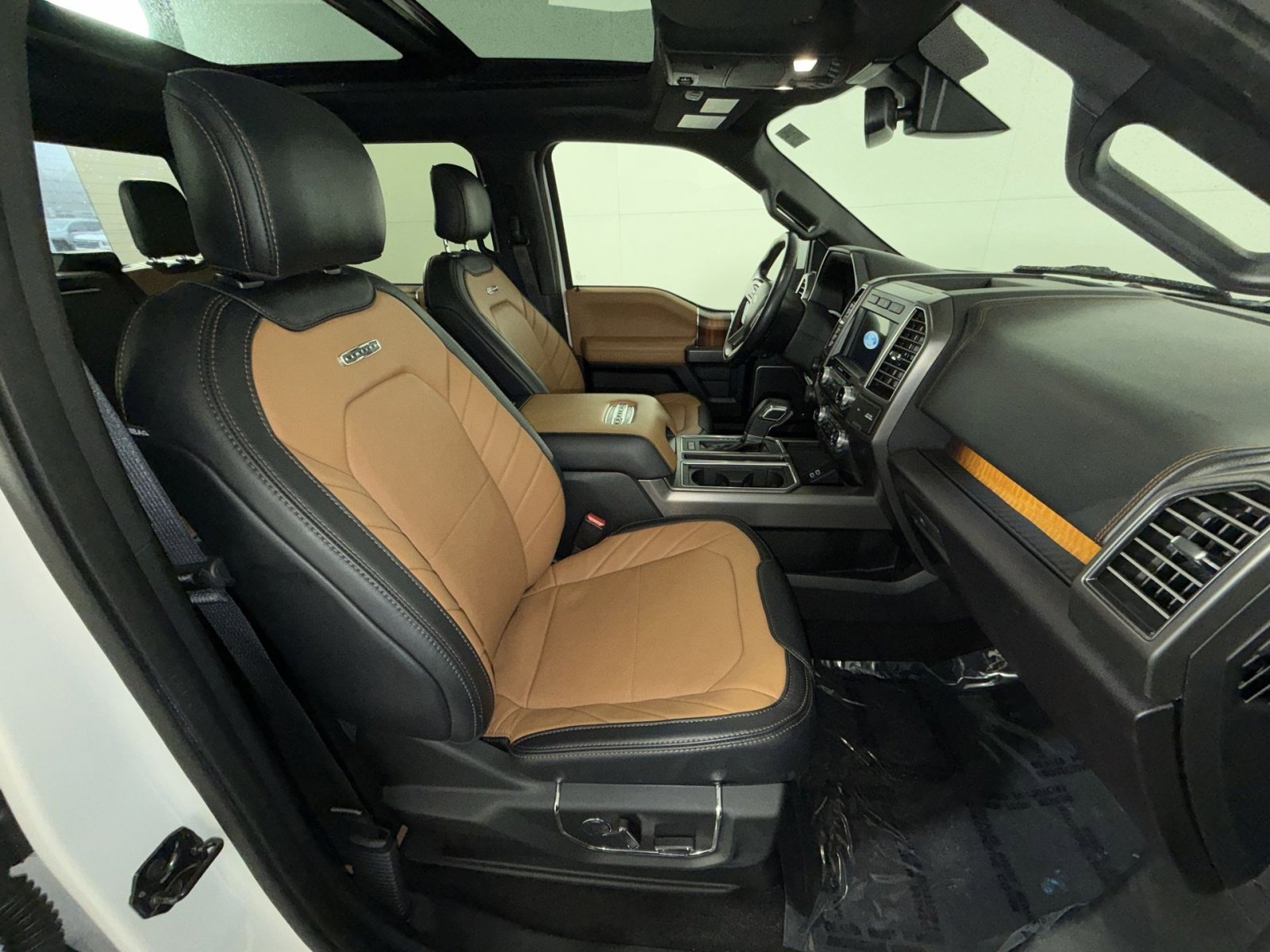 Used 2017 Ford F150 Limited w/ Trailer Tow Package image 28