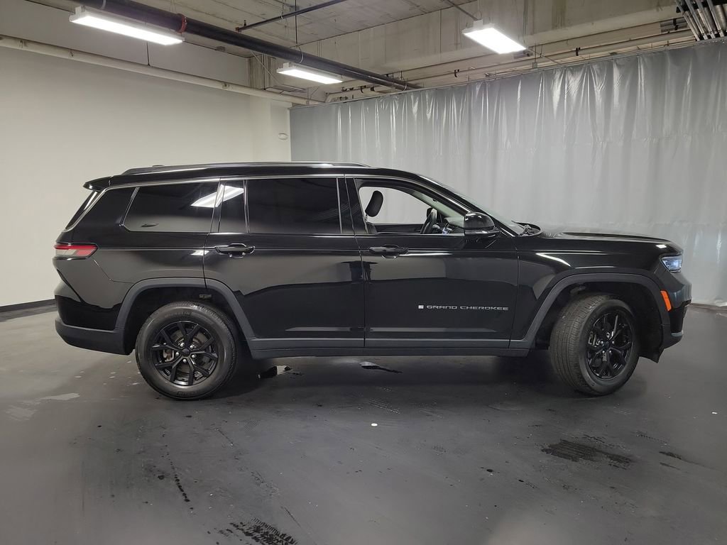 Used 2023 Jeep Grand Cherokee L Limited image 9