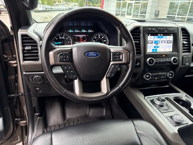 Used 2019 Ford Expedition XLT w/ Equipment Group 201A AWD/4WD image 17
