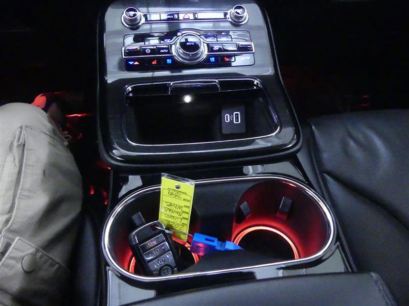 Used 2022 Lincoln Nautilus Reserve w/ Luxury Package image 16